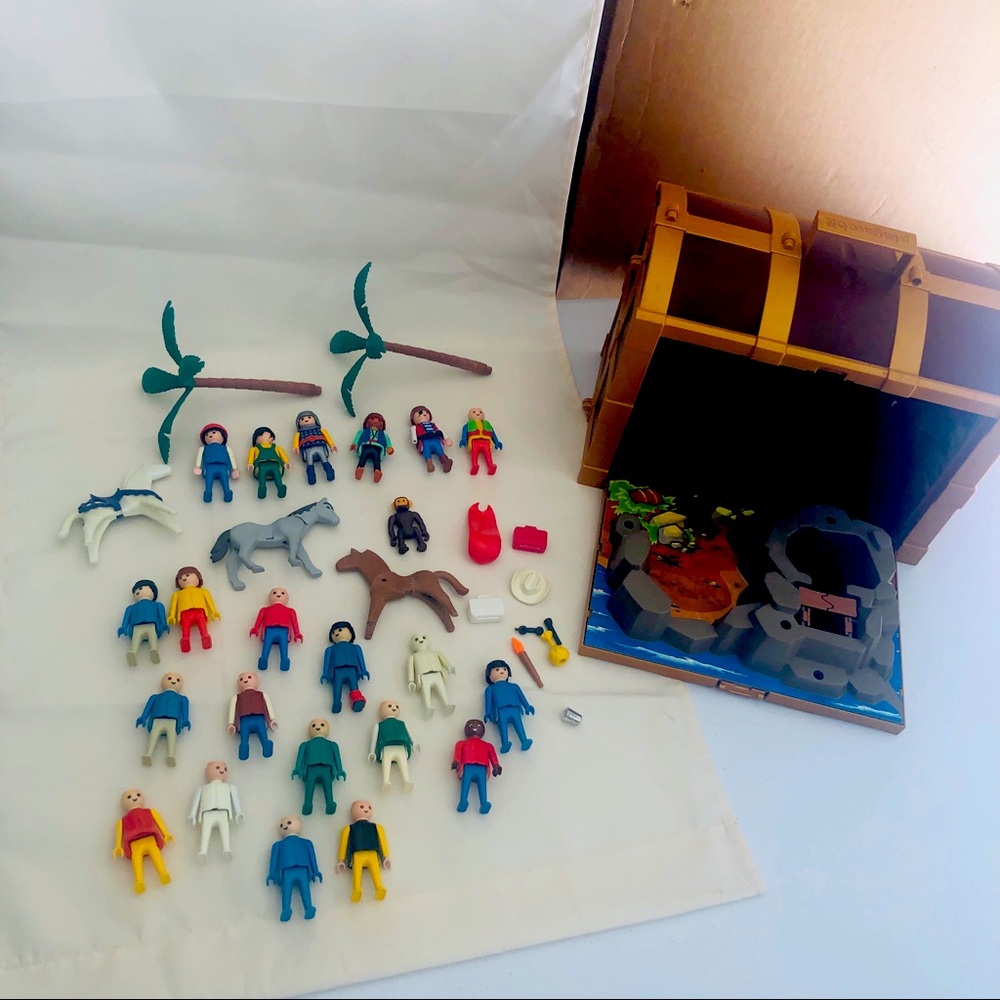 Vintage 1974 Geobra PLAYMOBIL Figures.